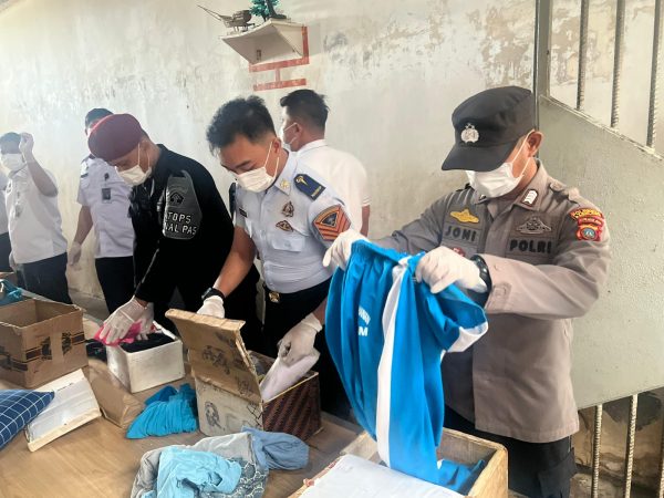 Rutan Batam Bersama APH Laksanakan Razia Gabungan untuk Deteksi Dini Gangguan Kamtib