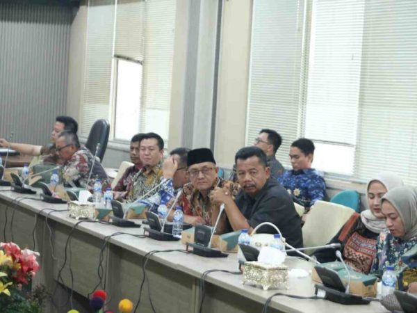 Ketua DPRD Kota Batam Terima Kunker DPRD Way Kanan, Bahas Penguatan Pengawasan dan Efisiensi Belanja Daerah