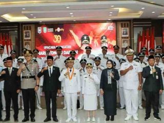 Pimpinan DPRD Kota Batam Hadiri Upacara Hari Otonomi Daerah