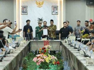 Ketua DPRD Batam Terima Aspirasi Mahasiswa, Janji Kawal Tuntutan Soal Lingkungan dan Krisis Air