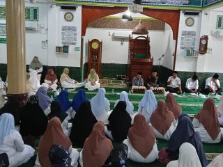 Camat Siantan Hadiri Zikir, Doa dan Tausiah Sambut Tahun Baru Islam 1448 Hijriah