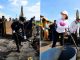 Peringati Hari Lingkungan Hidup Sedunia 2026, Amsakar-Li Claudia Terjun Langsung Bersihkan Sampah