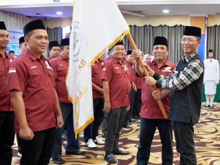 Pengukuhan Pengurus KBKK Batam, Amsakar Ajak Warga Kampar Perkuat Persatuan dan Bangun Batam