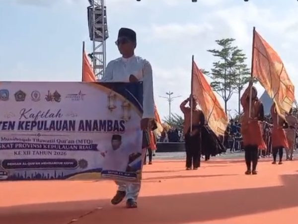 Kafilah Anambas Ikuti Pawai Ta'aruf, Siap Harumkan Nama Daerah di MTQ Kepri
