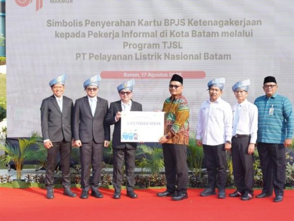 PLN Batam Teguhkan Semangat Kemerdekaan melalui Pelayanan Kelistrikan dan Kepedulian Sosial