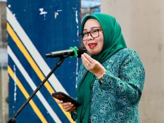 Erlita Amsakar Tekankan Literasi Digital dalam Pemberdayaan Masyarakat Kecamatan Sagulung