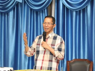 Di Balik Kesibukan Memimpin Batam, Amsakar Dapat Kejutan Hangat di Ulang Tahun ke-58