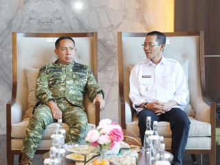 Panglima TNI Kunjungi Kepri, Amsakar Sambut di Batam Sebelum Bertolak ke Lingga