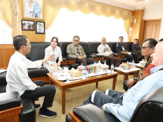 Amsakar-Li Claudia Dorong McDermott Perkuat Pendidikan dan Kesempatan Kerja bagi Warga Lokal