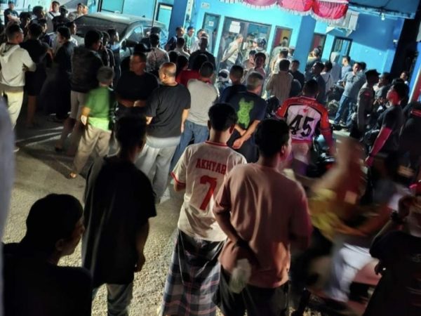 Puncak Kekecewaan, Warga Air Bini Datangi Kantor PLN Tarempa