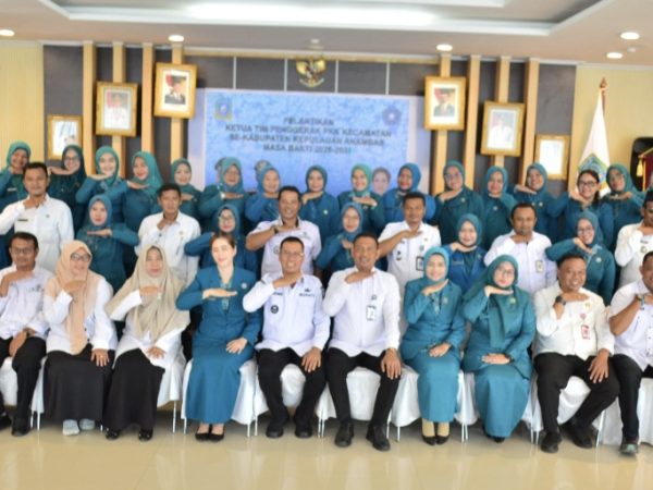 Lantik Ketua TP PKK 10 Kecamatan, Bupati Aneng Ajak Bangun Anambas dengan Hati