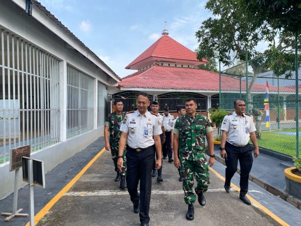 Danlanud Hang Nadim Batam Beserta Jajaran Kunjungi Lapas Kelas IIA Batam