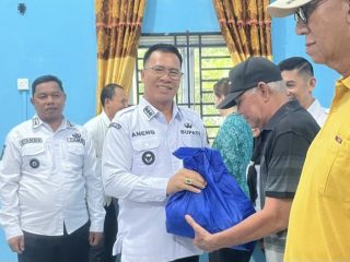 Warga Tarempa Barat Terima 100 Paket Sembako Bantuan Presiden Prabowo