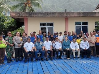Warga Tarempa Terima 650 Paket Sembako Bantuan Presiden